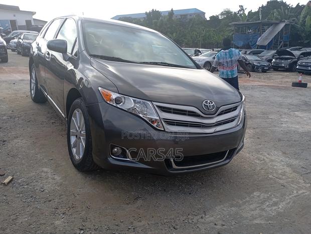 Toyota Venza 2011 Gray