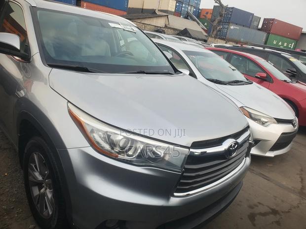 Toyota Highlander Limited 4dr SUV (3.5L 6cyl 6A) 2015 Silver