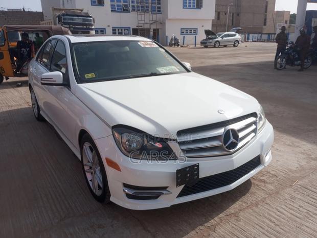 Mercedes-Benz C300 Luxury 4Matic Sedan AWD (3.5L 6cyl 7A) 2014 White