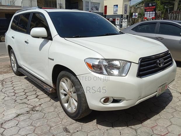 Toyota Highlander Hybrid Limited 2010 White
