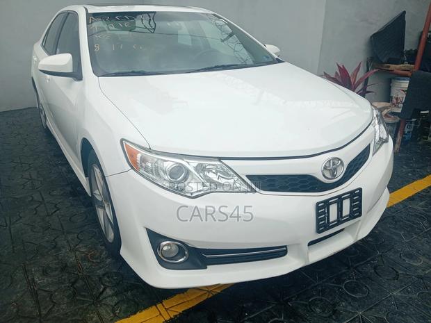 Toyota Camry 2012 White