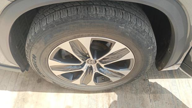 Toyota Highlander 2022 Gray
