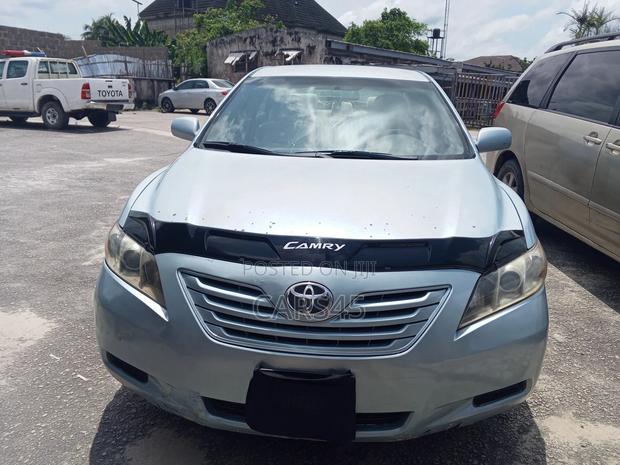 Toyota Camry LE 4dr Sedan (2.4L 4cyl 5A) 2009 Blue