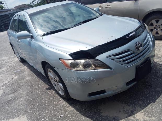 Toyota Camry LE 4dr Sedan (2.4L 4cyl 5A) 2009 Blue