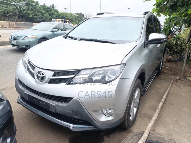 Toyota RAV4 2015 Silver
