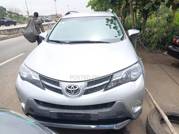Toyota RAV4 2015 Silver