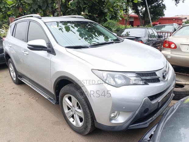 Toyota RAV4 2015 Silver