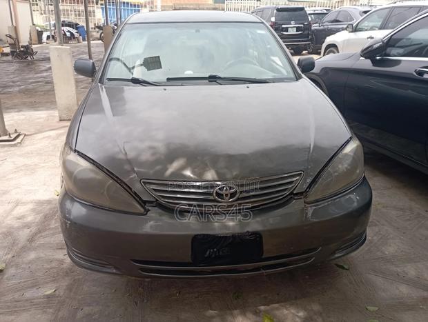 Toyota Camry 2003 Gray