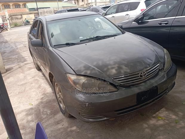 Toyota Camry 2003 Gray