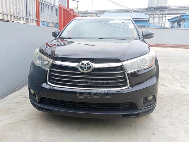 Toyota Highlander XLE V6 4x2 (3.5L 6cyl 6A) 2016 Black