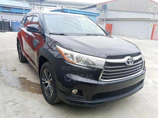 Toyota Highlander XLE V6 4x2 (3.5L 6cyl 6A) 2016 Black