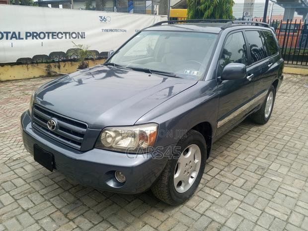Toyota Highlander 2004 Blue