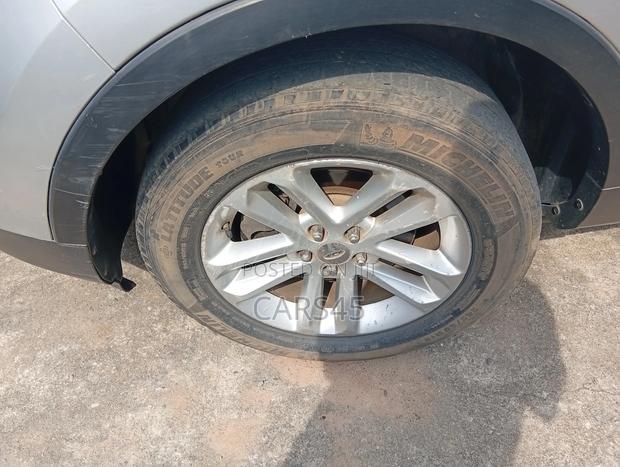 Ford Explorer XLT 4dr 4x4 (3.5L 6cyl 6A) 2011 Silver
