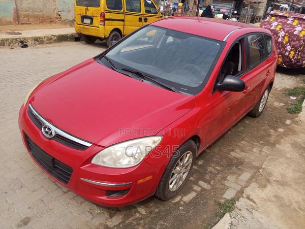 Hyundai Elantra 2009 Red