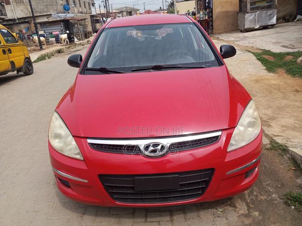 Hyundai Elantra 2009 Red