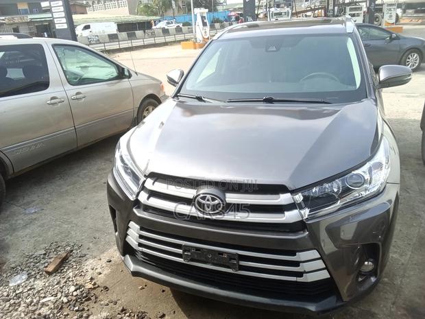 Toyota Highlander 2019 Gray