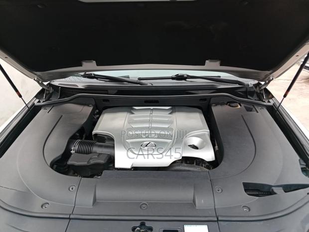 Lexus LX 570 AWD 2013 Silver