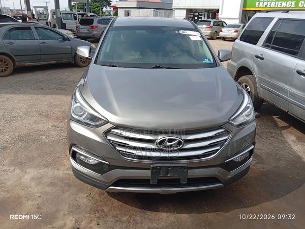 Hyundai Santa Fe 2017 Gray