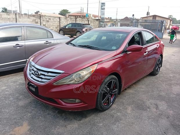 Hyundai Sonata SE Sedan FWD (2.4L 4cyl 6A) 2011 Red