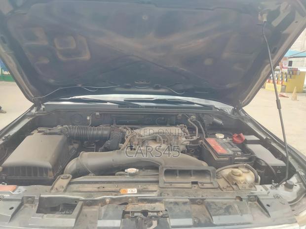 Mitsubishi Pajero 2017 Gray
