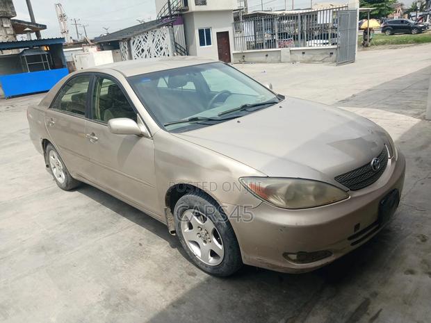 Toyota Camry 2003 Gold