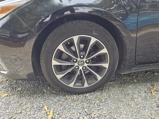 Toyota Avalon 2016 Black