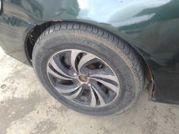 Toyota Corolla 2002 Gray