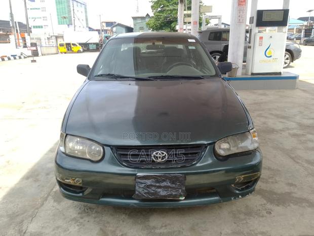 Toyota Corolla 2002 Gray