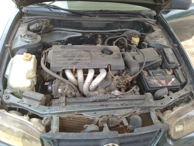 Toyota Corolla 2002 Gray