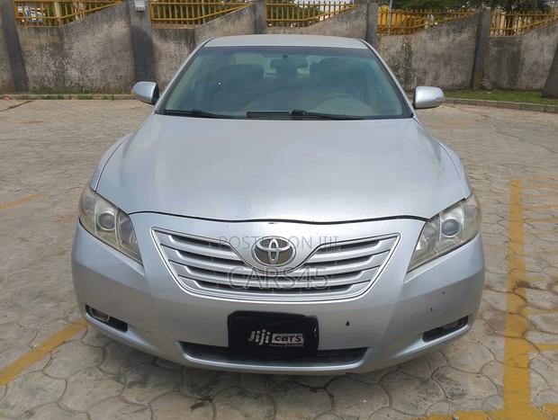 Toyota Camry 2009 Silver