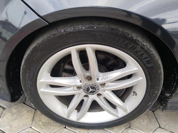 Mercedes-Benz C300 2012 Blue