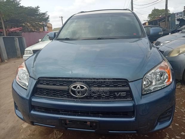 Toyota RAV4 2011 Blue