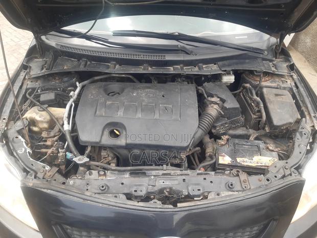 Toyota Corolla 2010 Black