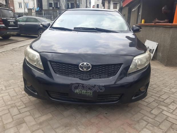 Toyota Corolla 2010 Black