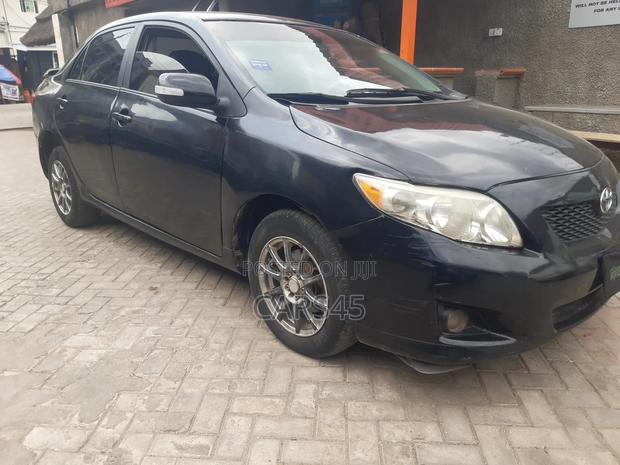 Toyota Corolla 2010 Black