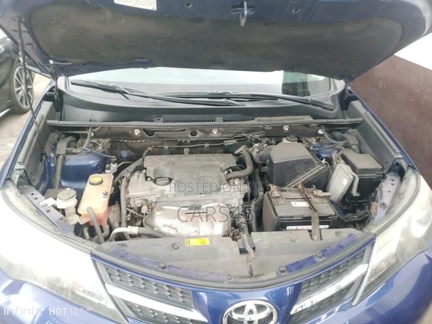 Toyota RAV4 2014 Blue