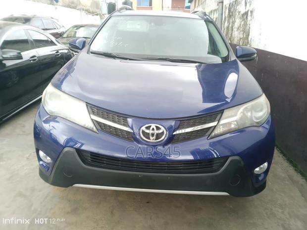 Toyota RAV4 2014 Blue