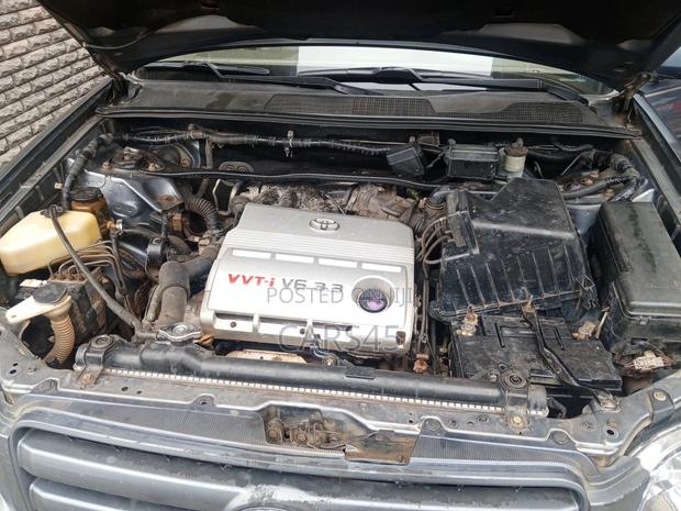 Toyota Highlander 2004 Gray