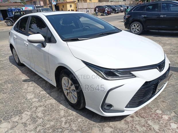Toyota Corolla 2021 White