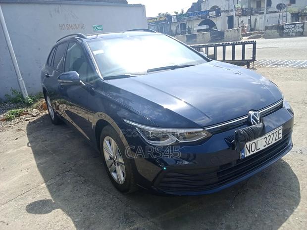Volkswagen Golf 2023 Blue