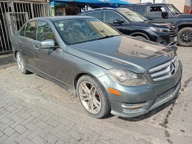 Mercedes-Benz C300 2012 Gray