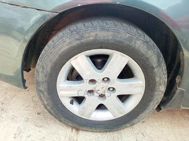 Toyota Camry 2004 Green