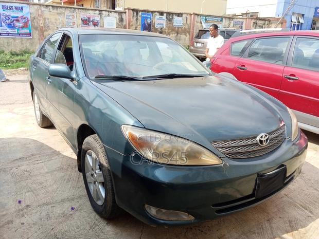 Toyota Camry 2004 Green