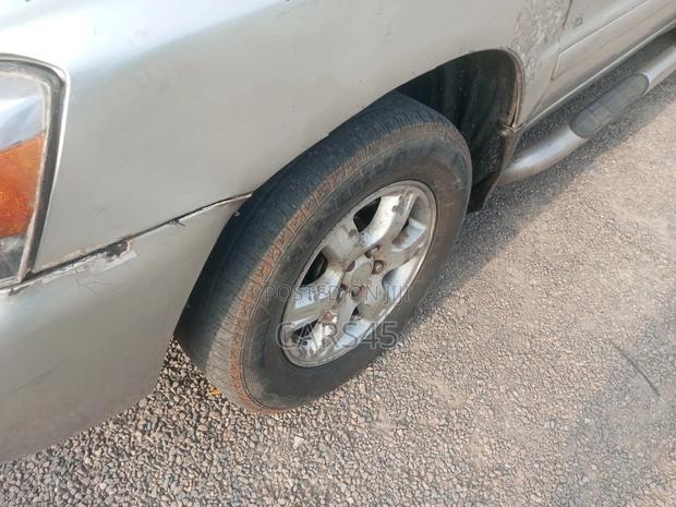 Toyota Highlander 2004 Gray