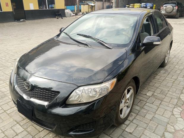 Toyota Corolla 2009 Black