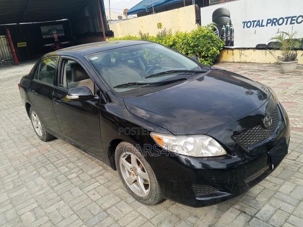 Toyota Corolla 2009 Black