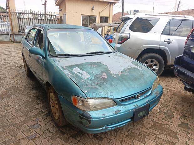 Toyota Corolla 1999 Blue