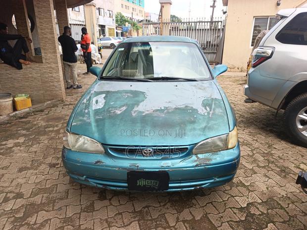 Toyota Corolla 1999 Blue