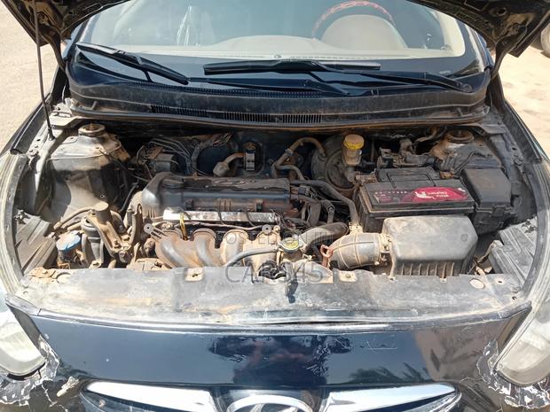 Hyundai Accent 2012 Black