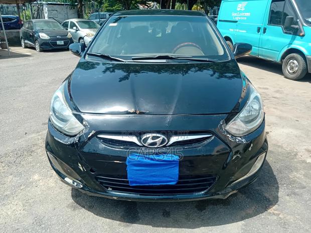 Hyundai Accent 2012 Black